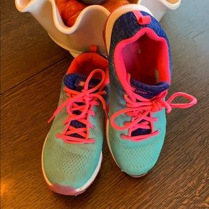 Sketchers Girls, sz 4